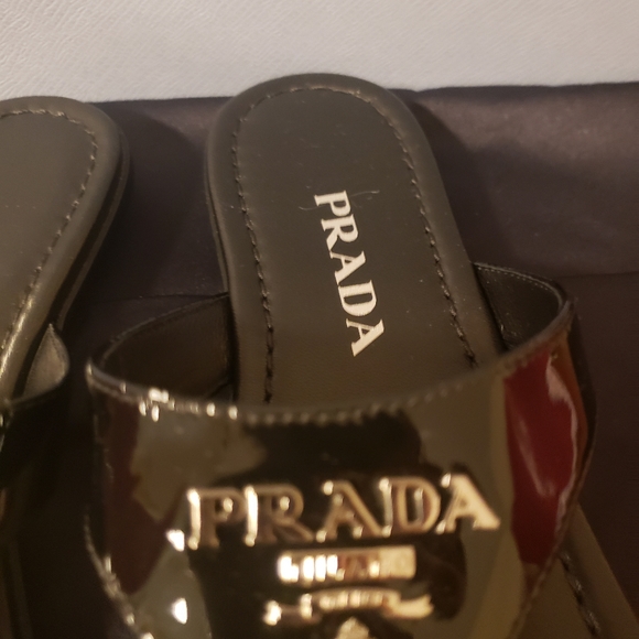 Prada flip flops - Picture 3 of 9